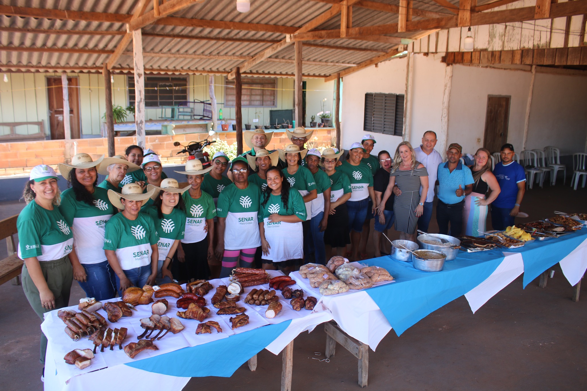 Comunidade Santa Elina recebe curso de Embutidos, Defumados e Beneficiamento de Carne de frango, suíno, peixe e carneiro