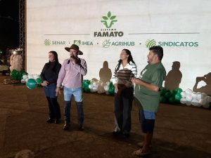 Cine Senar reúne famílias em noite de cinema na Praça de Nova Lacerda